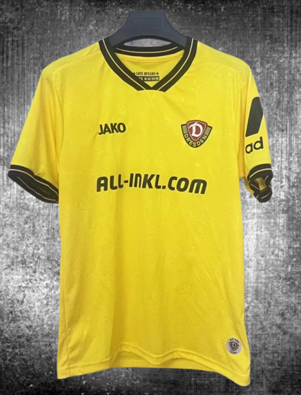 Dynamo Dresden. Camiseta local 2025-2026