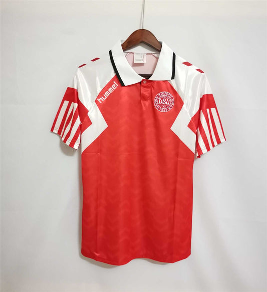 Selección de Dinamarca. Camiseta local 1992