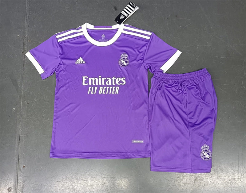 Real Madrid. Kit visitante 2016-2017