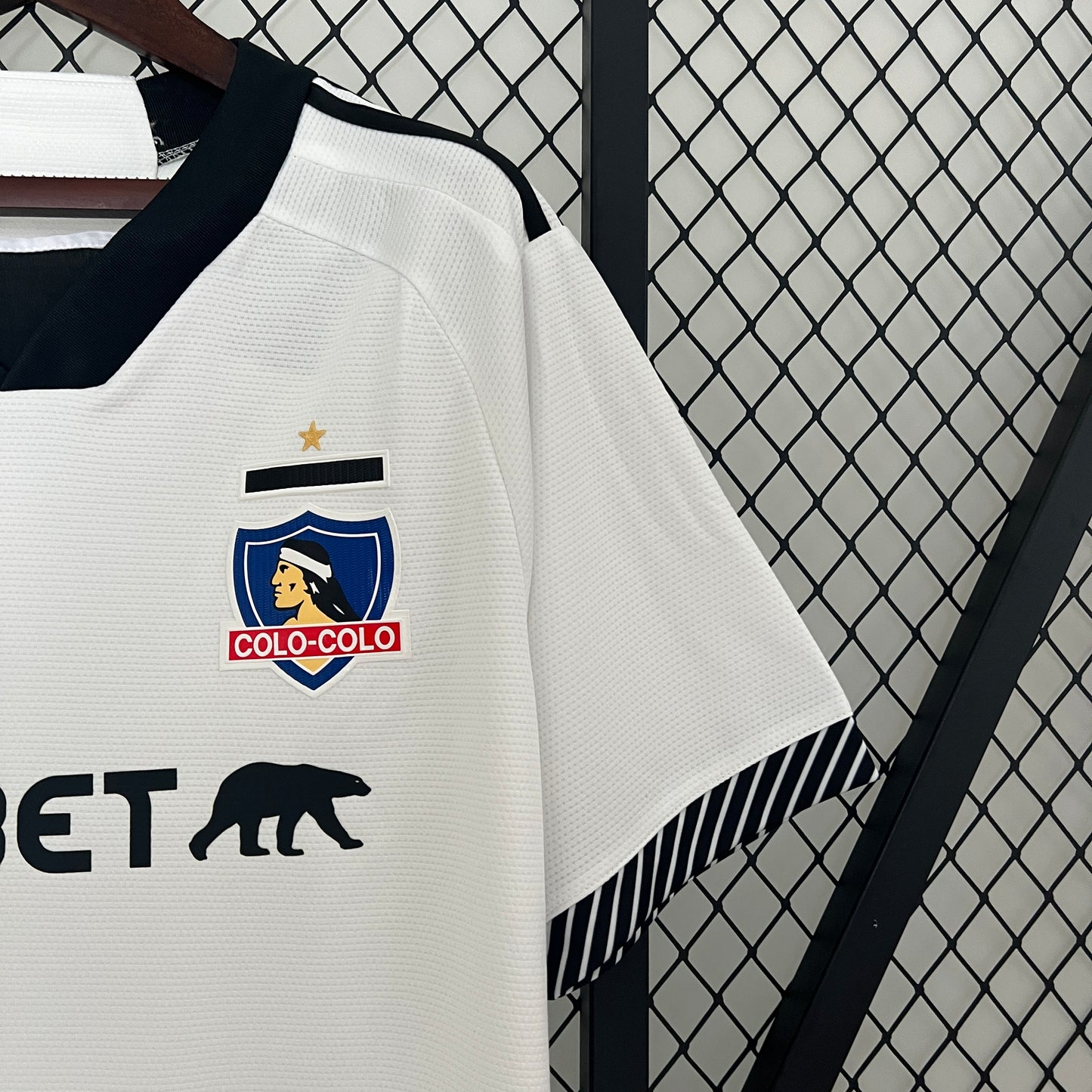 Colo Colo. Camiseta local 2024