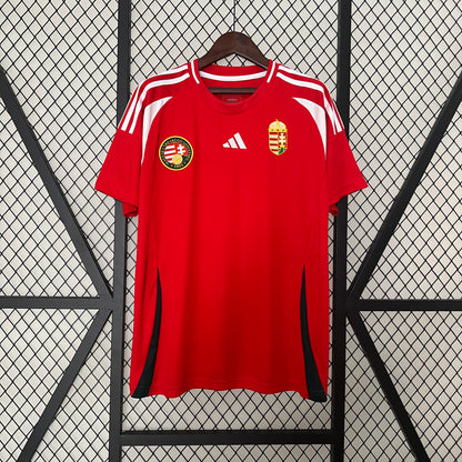 Selección de Hungría. Camiseta local 2024