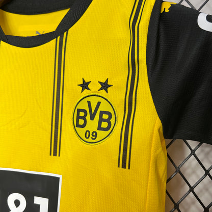 Borussia Dortmund. Kit local 2024-2025