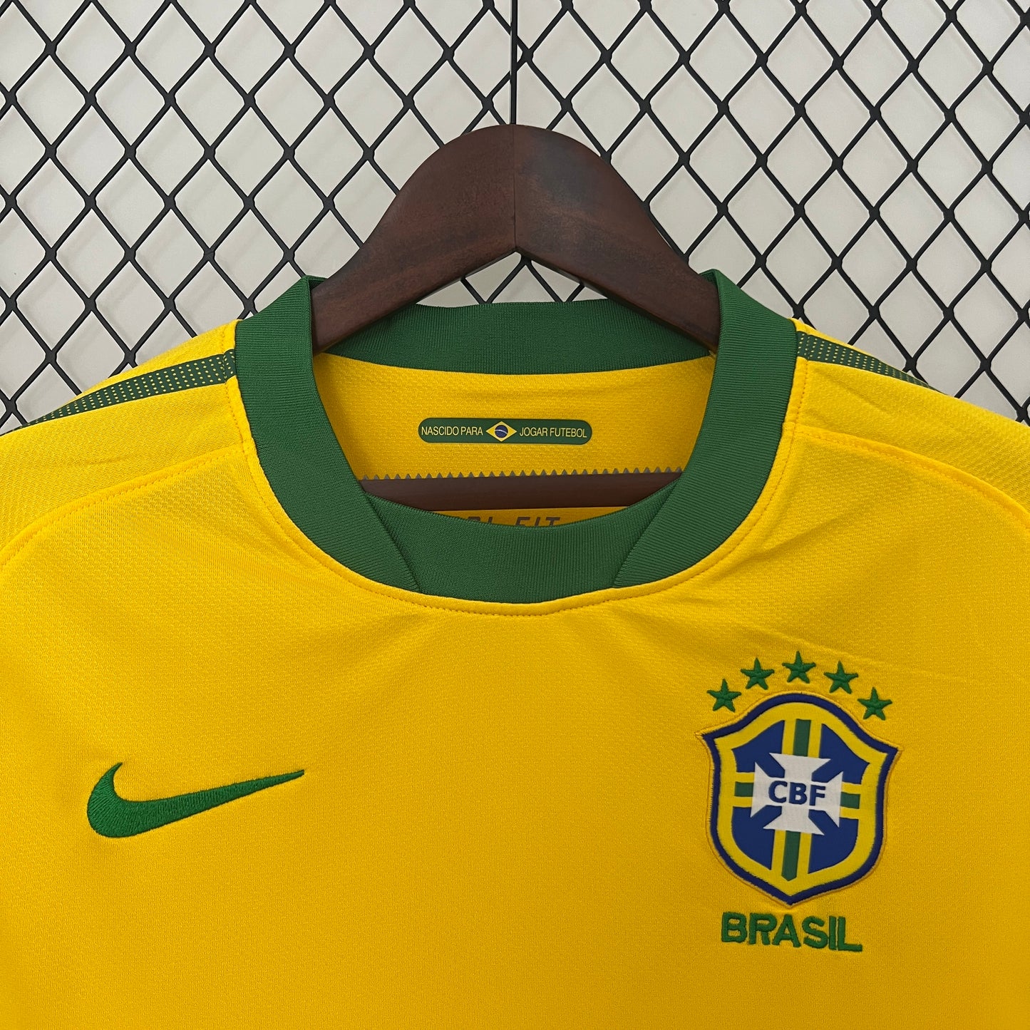 Selección de Brasil. Camiseta local 2010