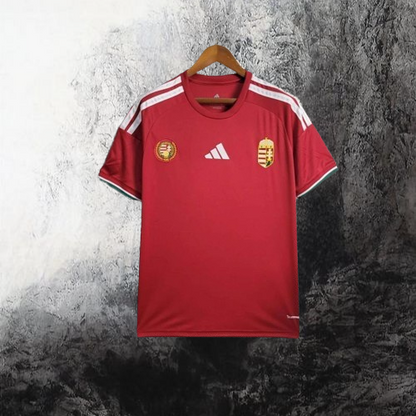 Selección de Hungría. Camiseta local 2026
