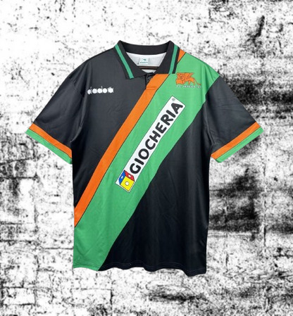 Venezia. Camiseta local 1992-1993