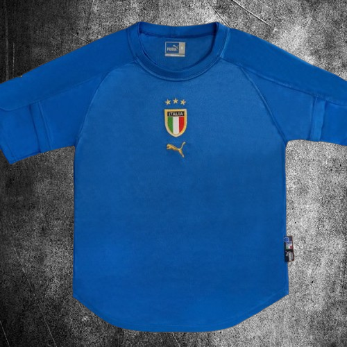 Selección de Italia. Camiseta local 2004