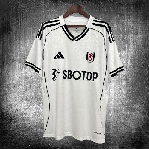 Fulham. Camiseta local 2025-2026