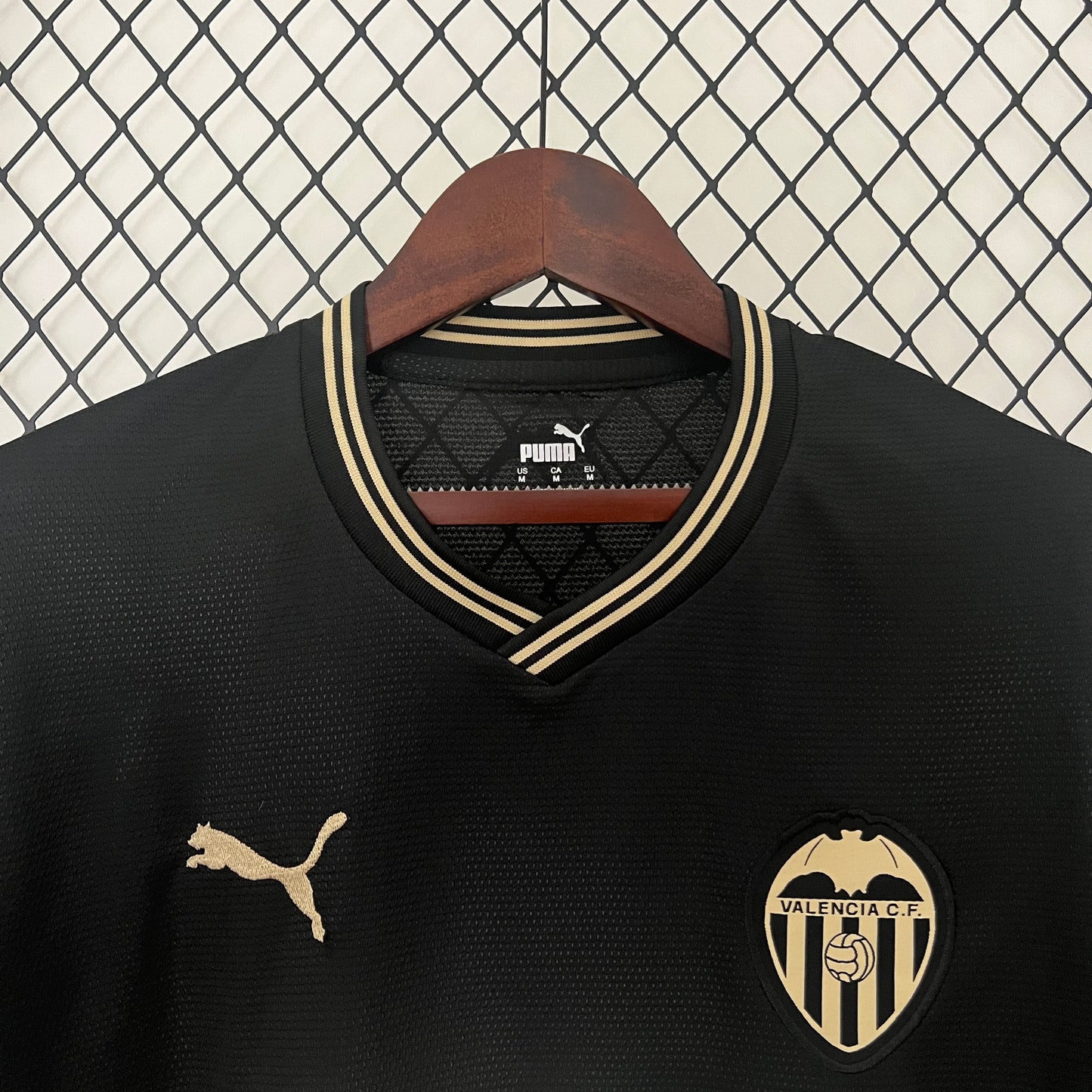 Valencia. Camiseta visitante 2024-2025