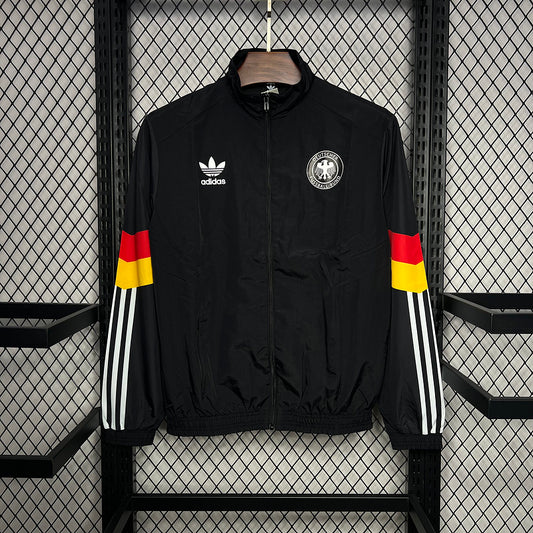 Selección de Alemania. Cortaviento Black