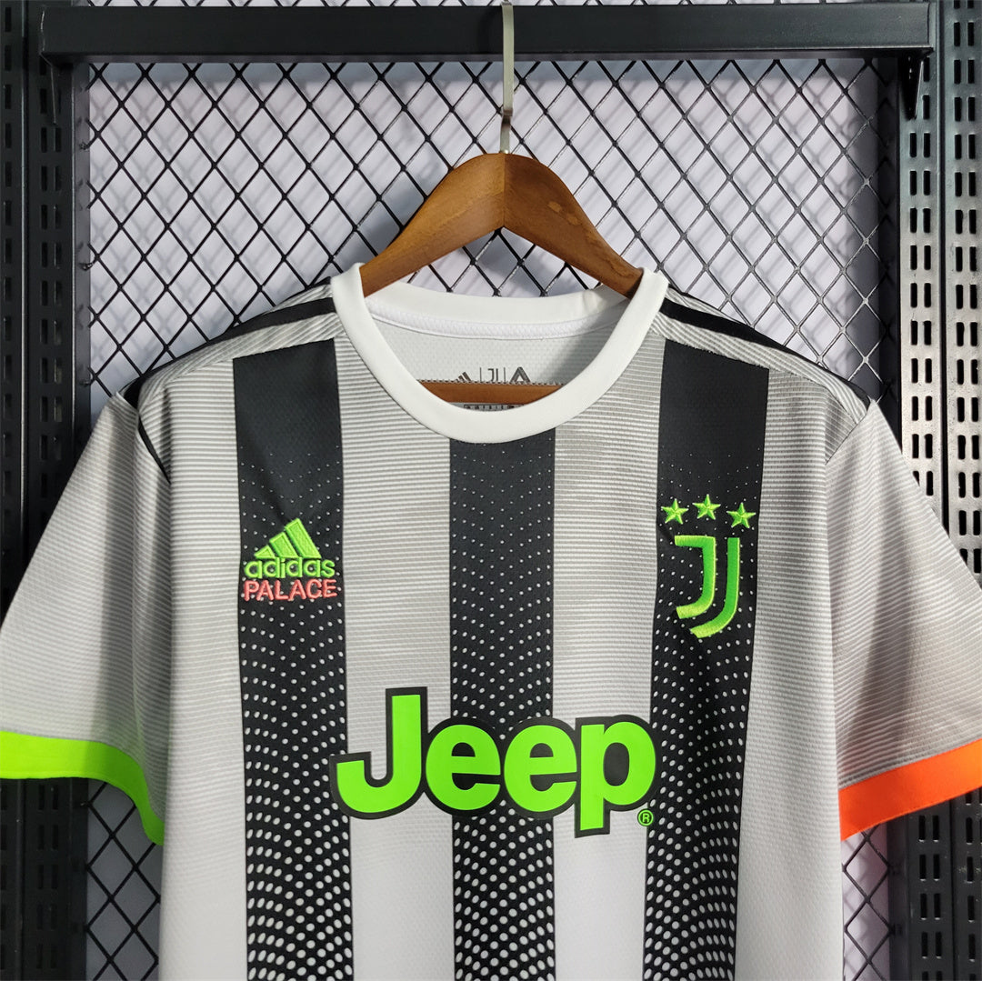 Juventus. Cuarta camiseta 2019-2020