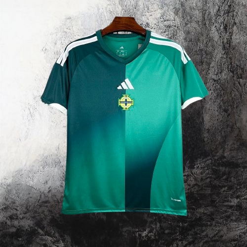 Selección de Irlanda del Norte. Camiseta local 2026