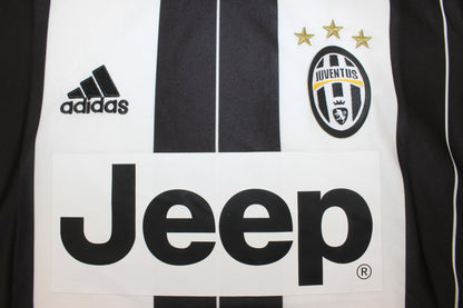 Juventus. Camiseta local 2016-2017