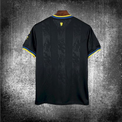 Manchester United. Tercera camiseta 2025-2026