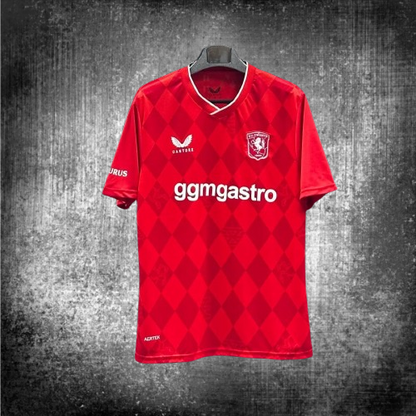F.C. Twente. Camiseta local 2025-2026