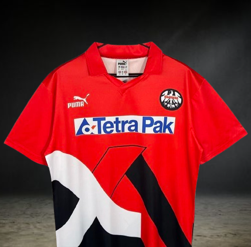 Eintracht Frankfurt. Camiseta local 1993-1996