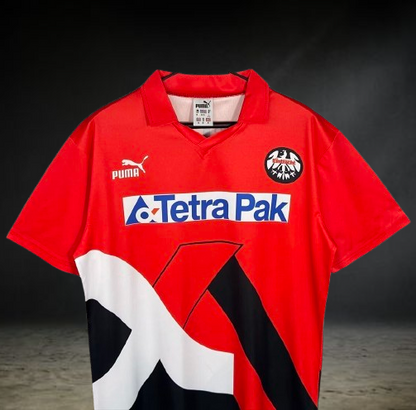 Eintracht Frankfurt. Camiseta local 1993-1996
