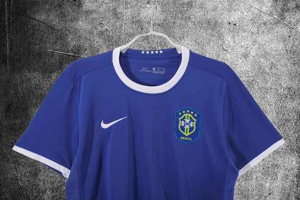 Selección de Brasil. Camiseta visitante 2006