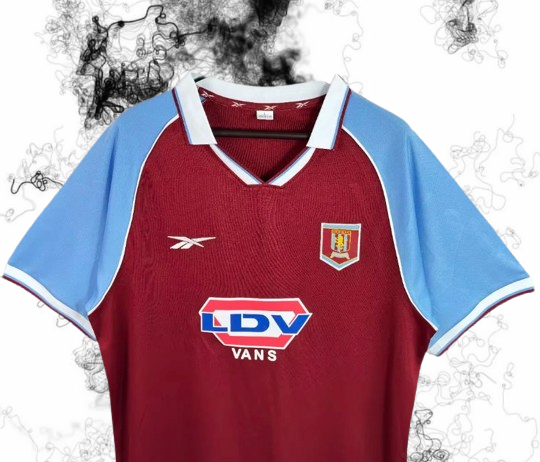 Aston Villa. Camiseta local 1998-1999