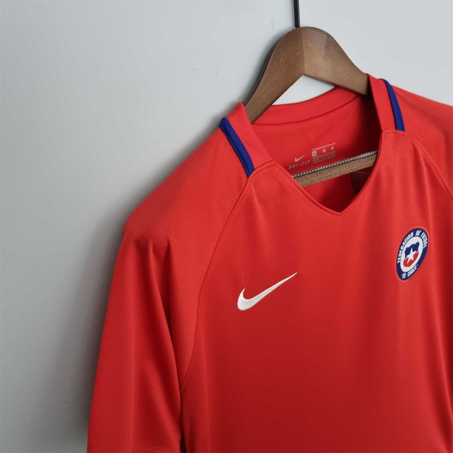 Selección de Chile. Camiseta local 2016-2017