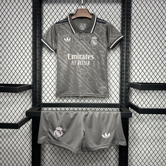 Real Madrid. Tercer kit 2024-2025