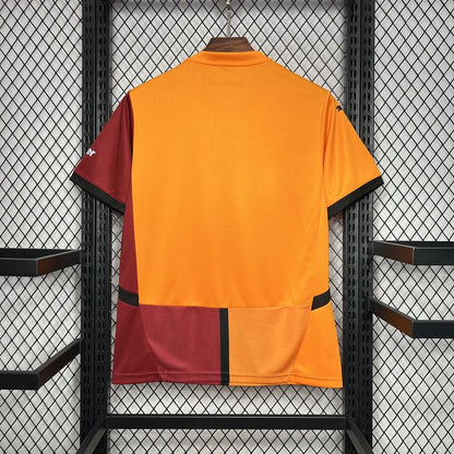 Galatasaray. Camiseta local 2024-2025