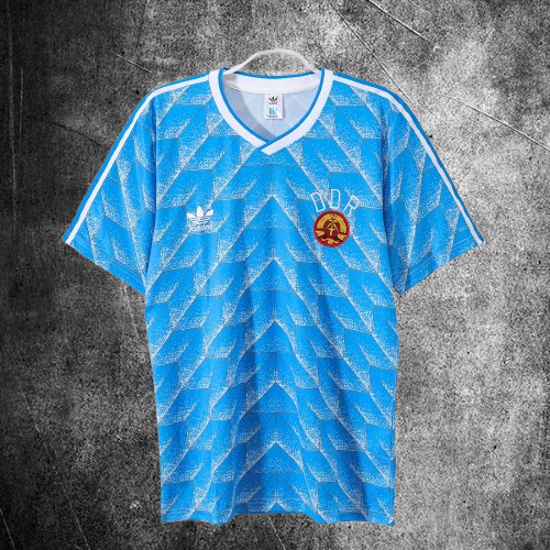 Selección de Alemania Oriental DDR. Camiseta local 1988