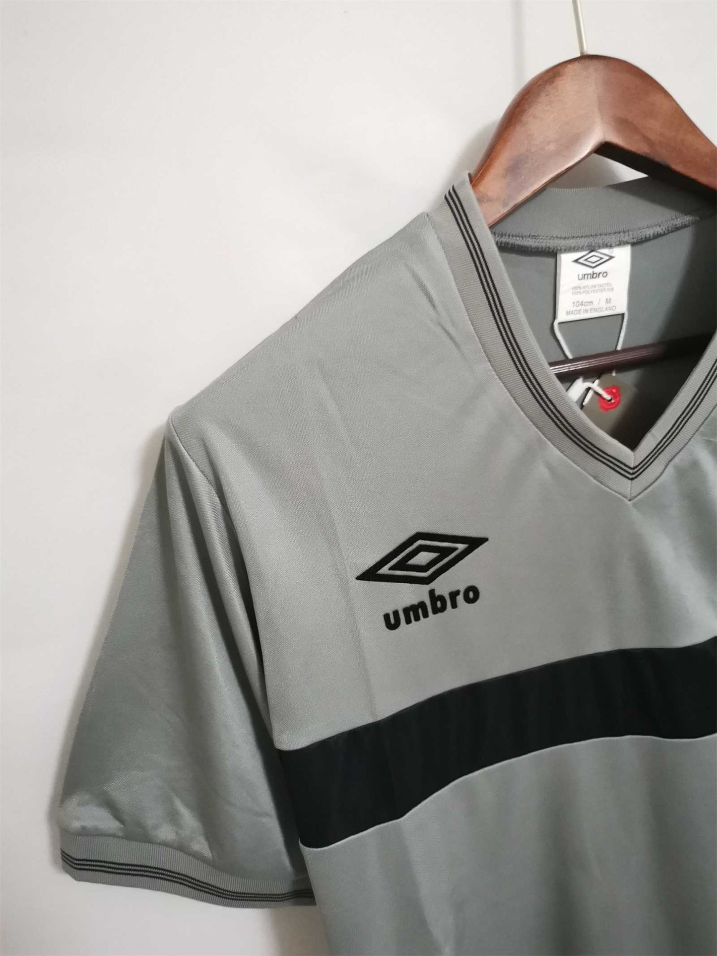 Newcastle. Camiseta visitante 1986-1987