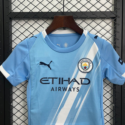 Manchester City. Kit Niño local 2025-2026