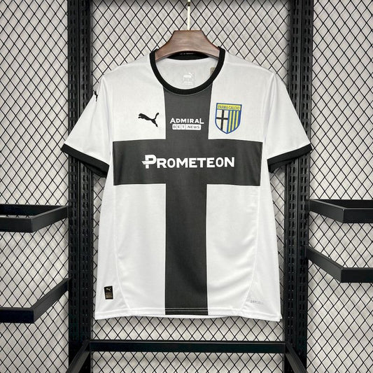 Parma. Camiseta local 2024-2025