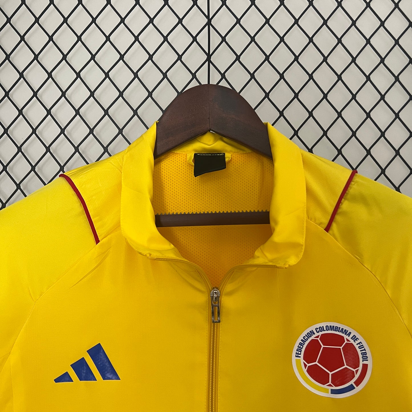 Selección de Colombia. Cortaviento Yellow