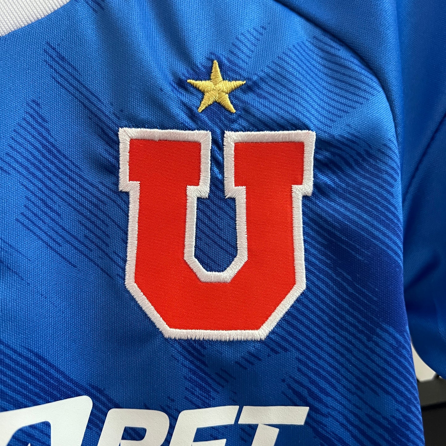 Universidad de Chile. Kit local 2024