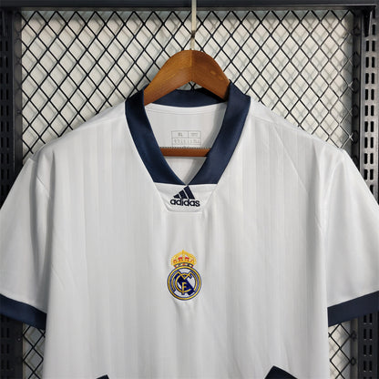 Real Madrid. Camiseta Edición Especial Retro