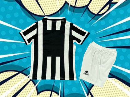 Juventus. Kit Niño local 1994-1995