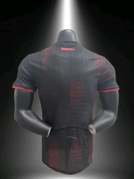 Bayer Leverkusen. Camiseta local Versión Jugador 2025-2026