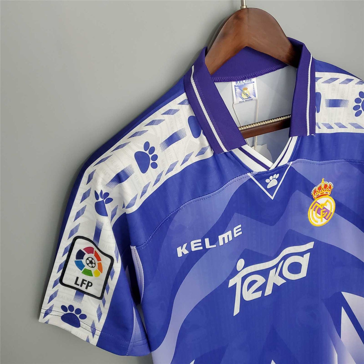 Real Madrid. Camiseta visitante 1996-1997