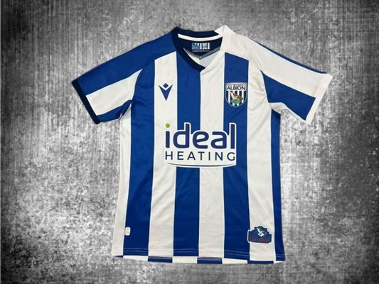 West Bromwich. Camiseta local 2025-2026