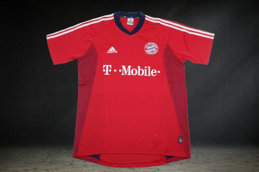 Bayern Munich. Camiseta local 2002-2003