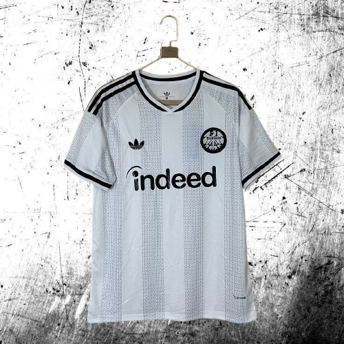 Frankfurt. Camiseta visitante 2026-2027