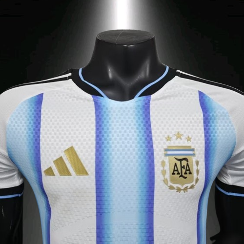 Selección de Argentina. Camiseta local Versión Jugador 2026