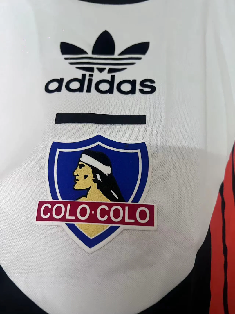 Colo Colo. Polerón Retro (Copia)