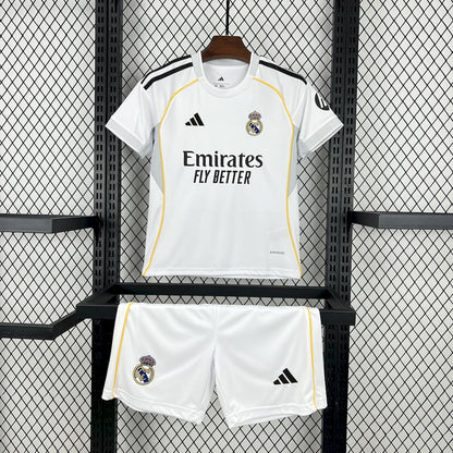 Real Madrid. Kit Niño local 2025-2026
