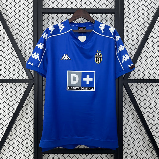 Juventus. Camiseta visitante 1999-2000