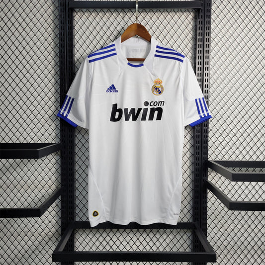 Real Madrid. Camiseta local 2010-2011