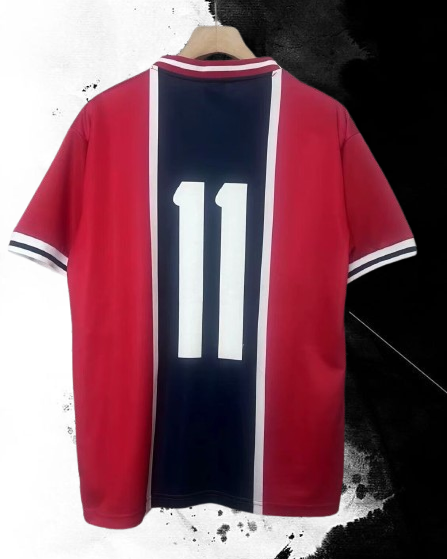 PSG. Camiseta visitante 1975 (Estampado N°11)