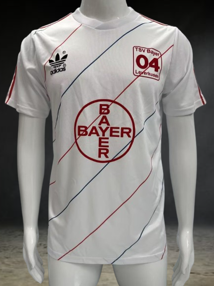 Bayer Leverkusen. Camiseta visitante 19878-1988