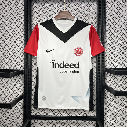 Frankfurt. Camiseta local 2024-2025