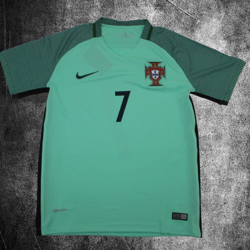 Selección de Portugal. Camiseta visitante 2016