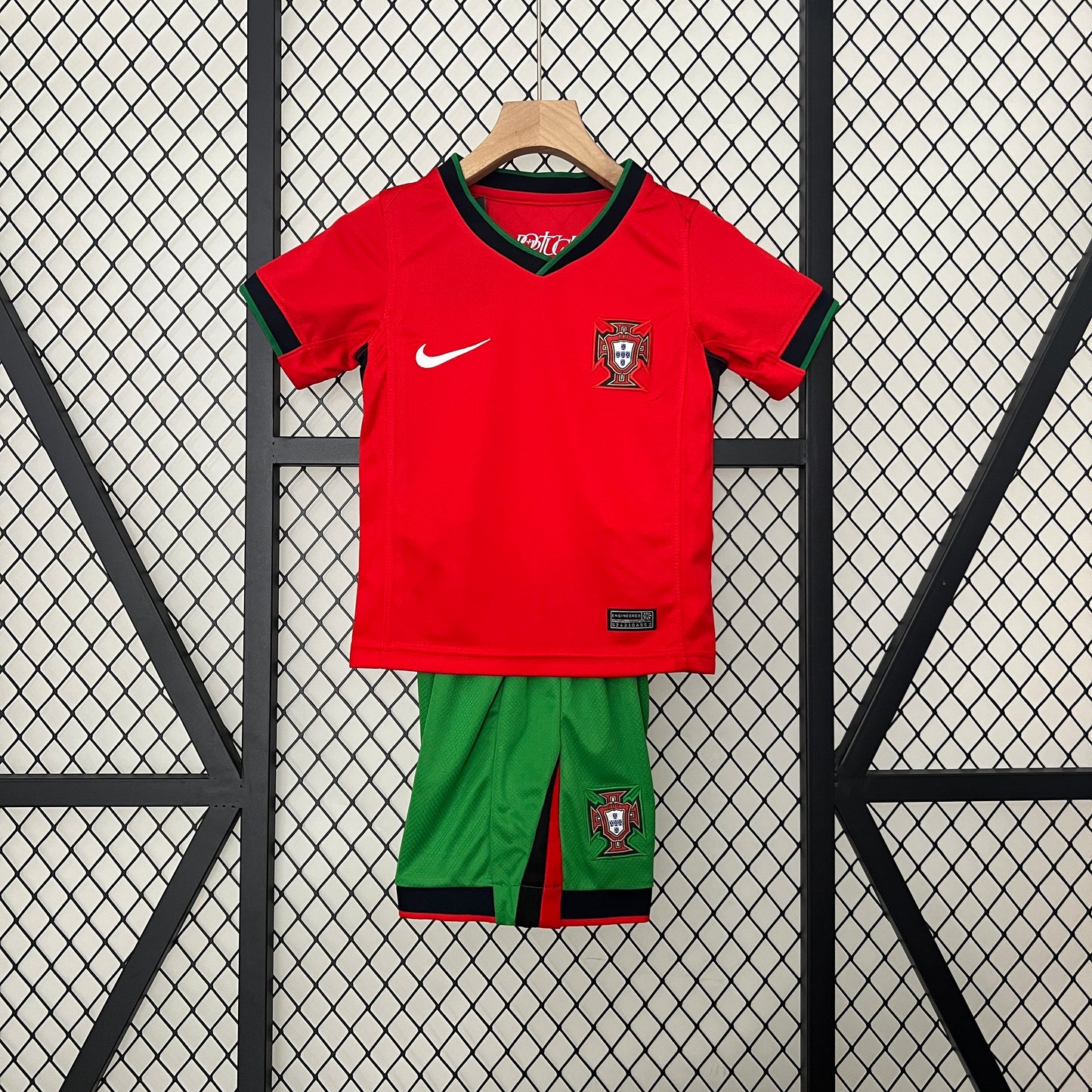 Selección de Portugal. Kit local 2024