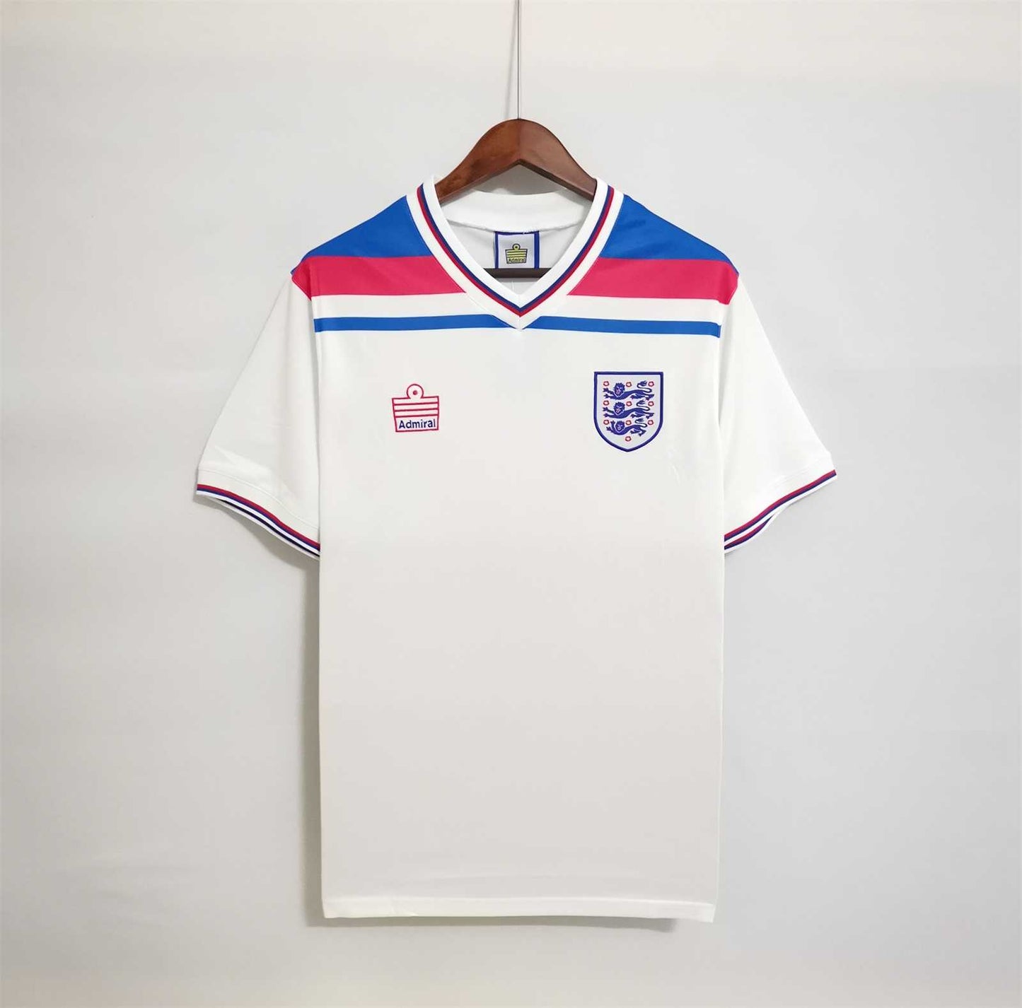 Selección de Inglaterra. Camiseta local 1980