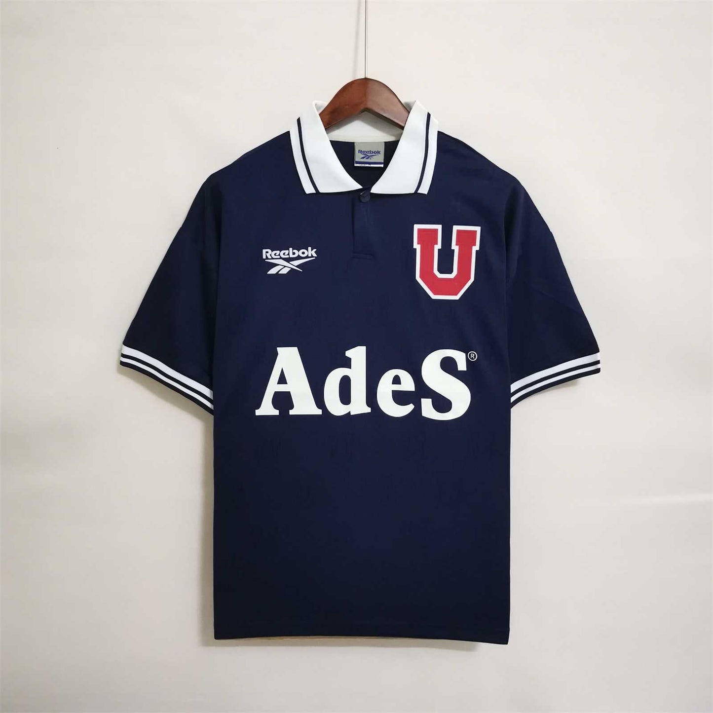 Universidad de Chile. Camiseta local 1998